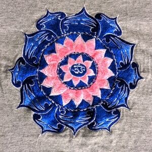 Middle Eastern tee